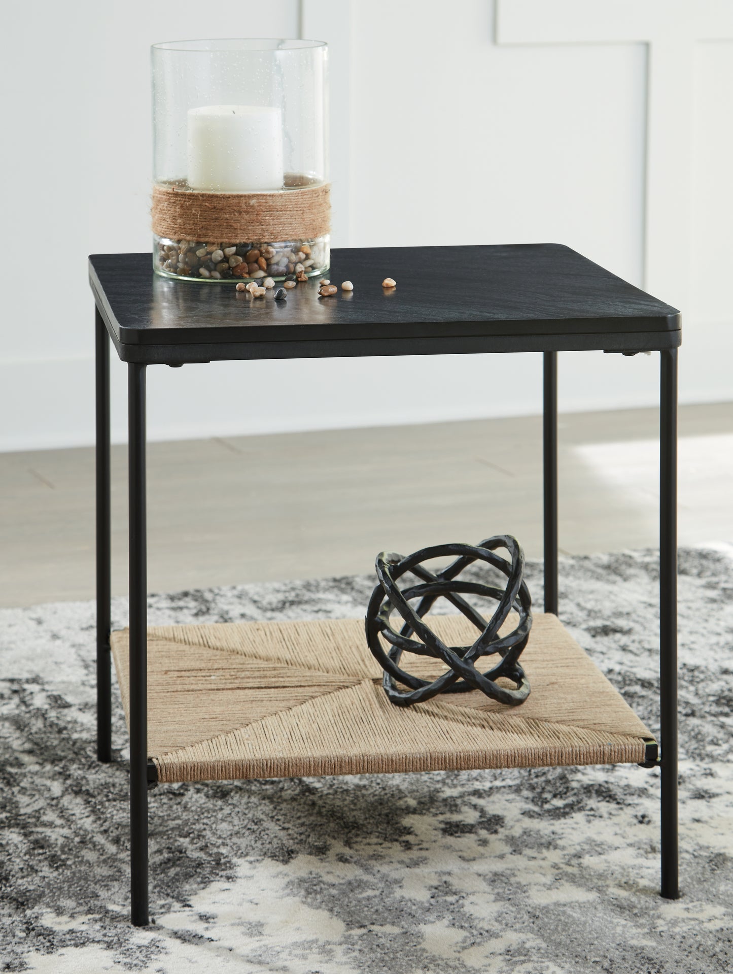 Auburndale Furniture Outlet - Ashley Furniture - Minrich Accent Table - Accent Table / Black/Natural - A4000591