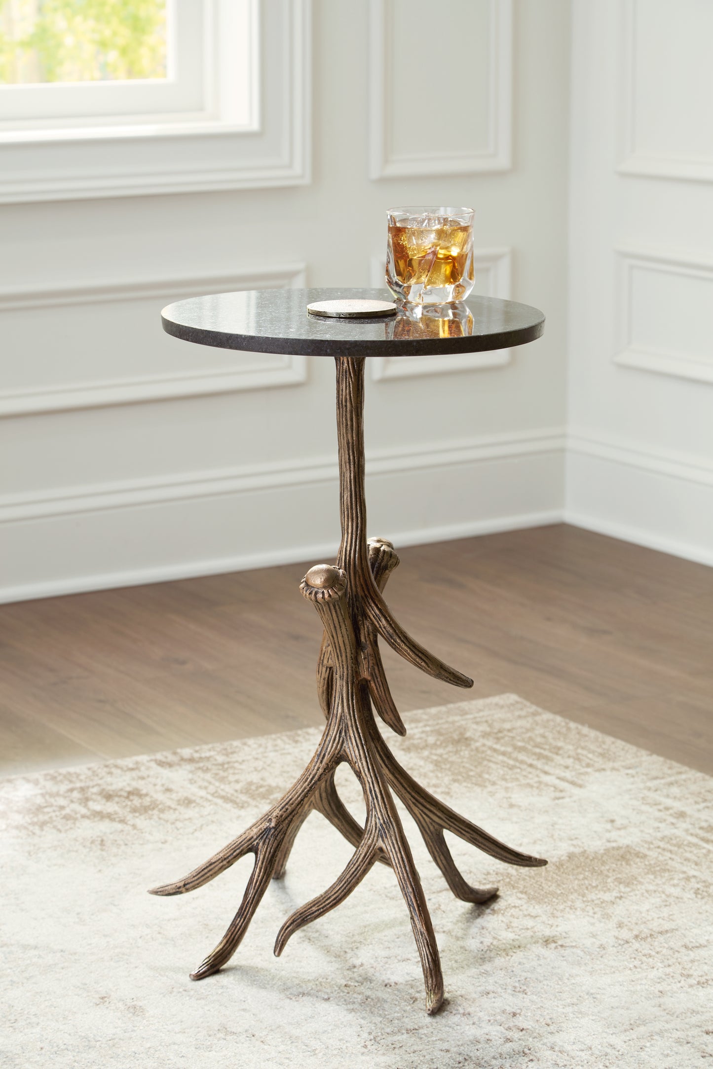 Auburndale Furniture Outlet - Ashley Furniture - Lemkins Accent Table - Accent Table / Black/Antique Gold Finish - A4000606