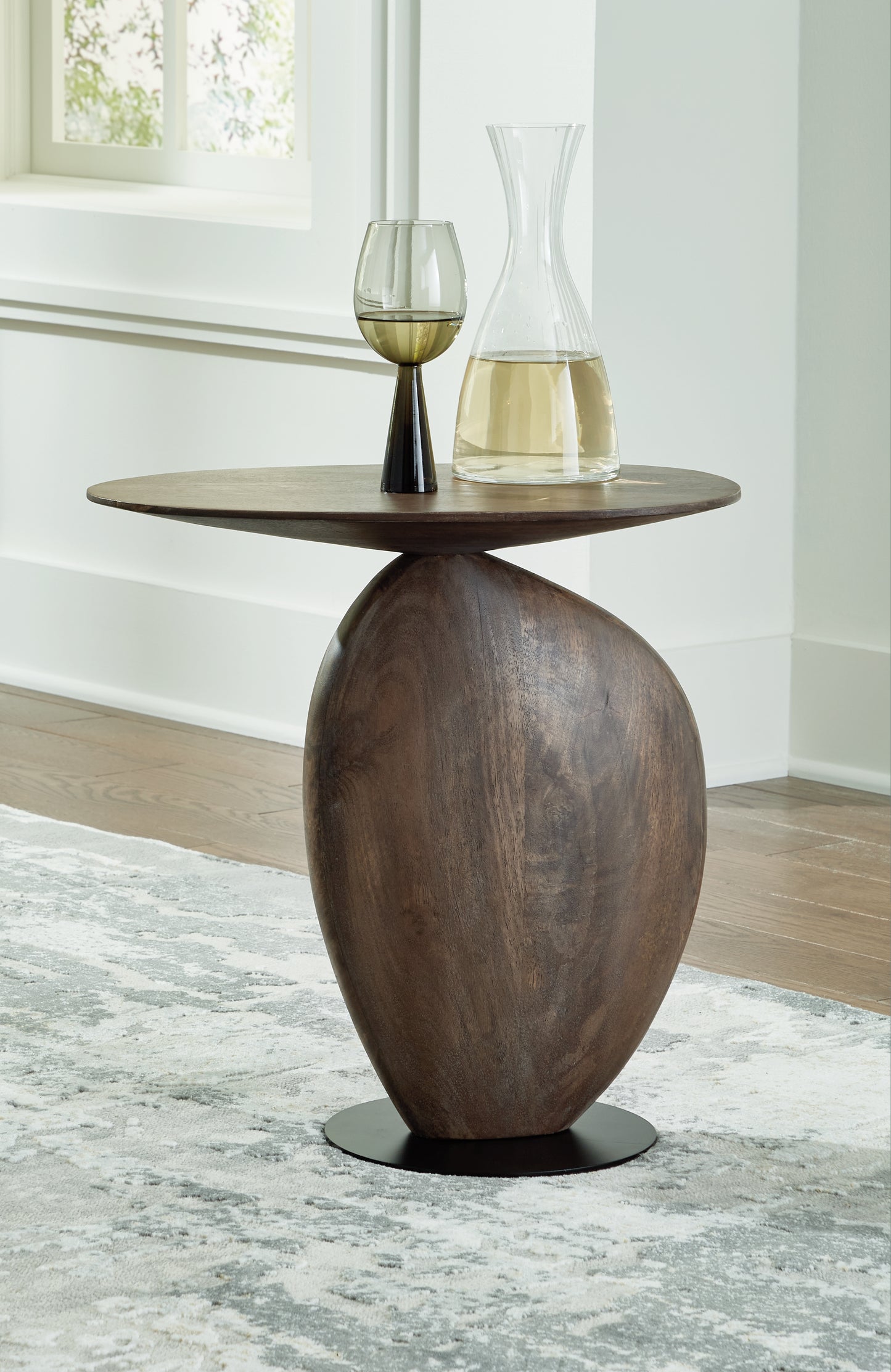 Auburndale Furniture Outlet - Ashley Furniture - Cormmet Accent Table - Accent Table / Brown/Black - A4000612