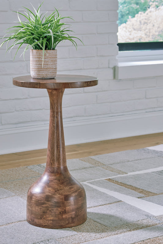 Auburndale Furniture Outlet - Ashley Furniture - Joville Accent Table - Accent Table / Medium Brown - A4000627