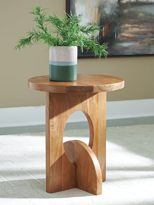 Auburndale Furniture Outlet - Ashley Furniture - Hollbourne Accent Table - Accent Table / Brown - A4000723