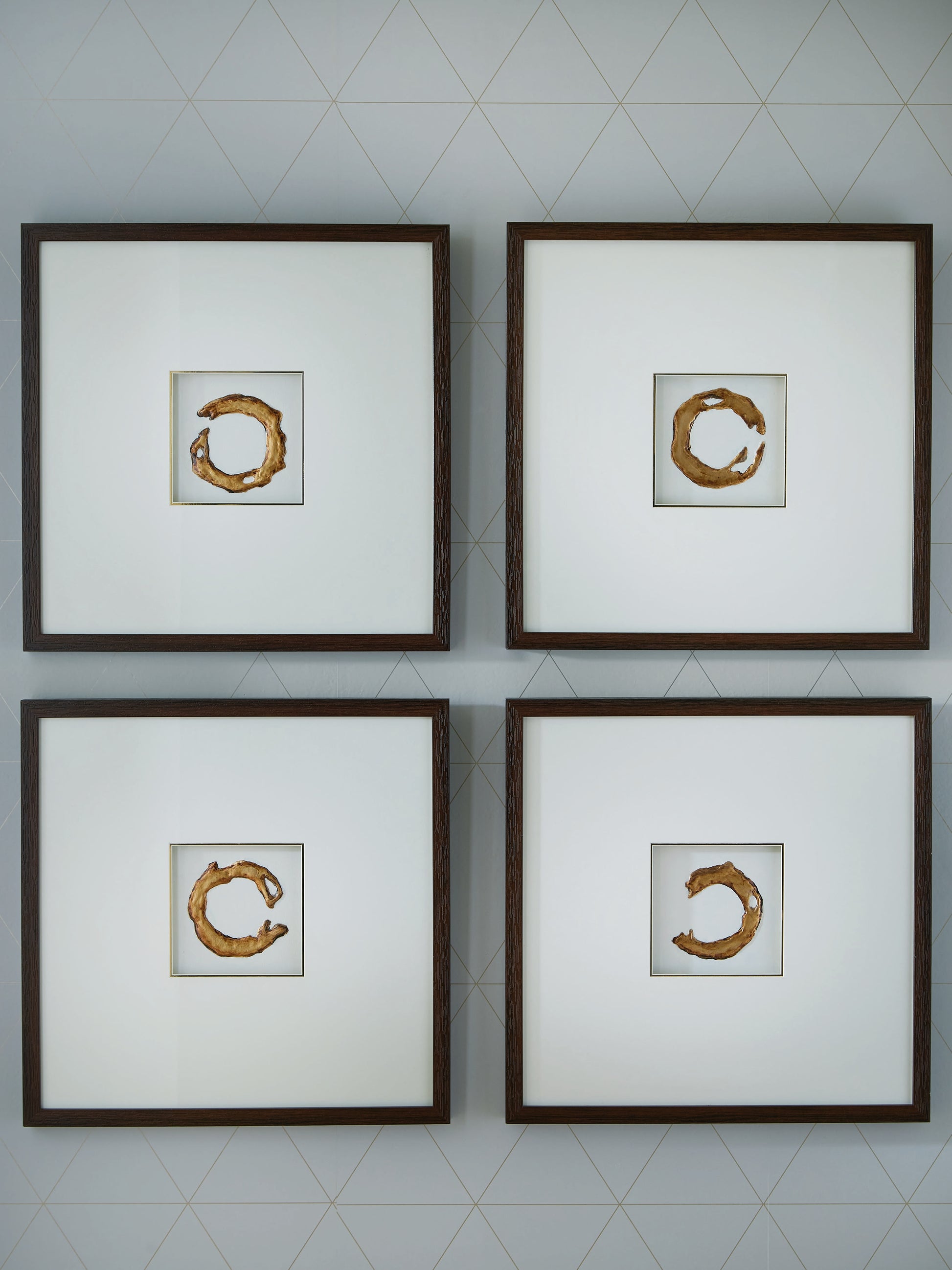 Auburndale Furniture Outlet - Ashley Furniture - Dallbourne Wall Decor - Wall Art Set (4/CN) / White/Gold Finish - A8000491