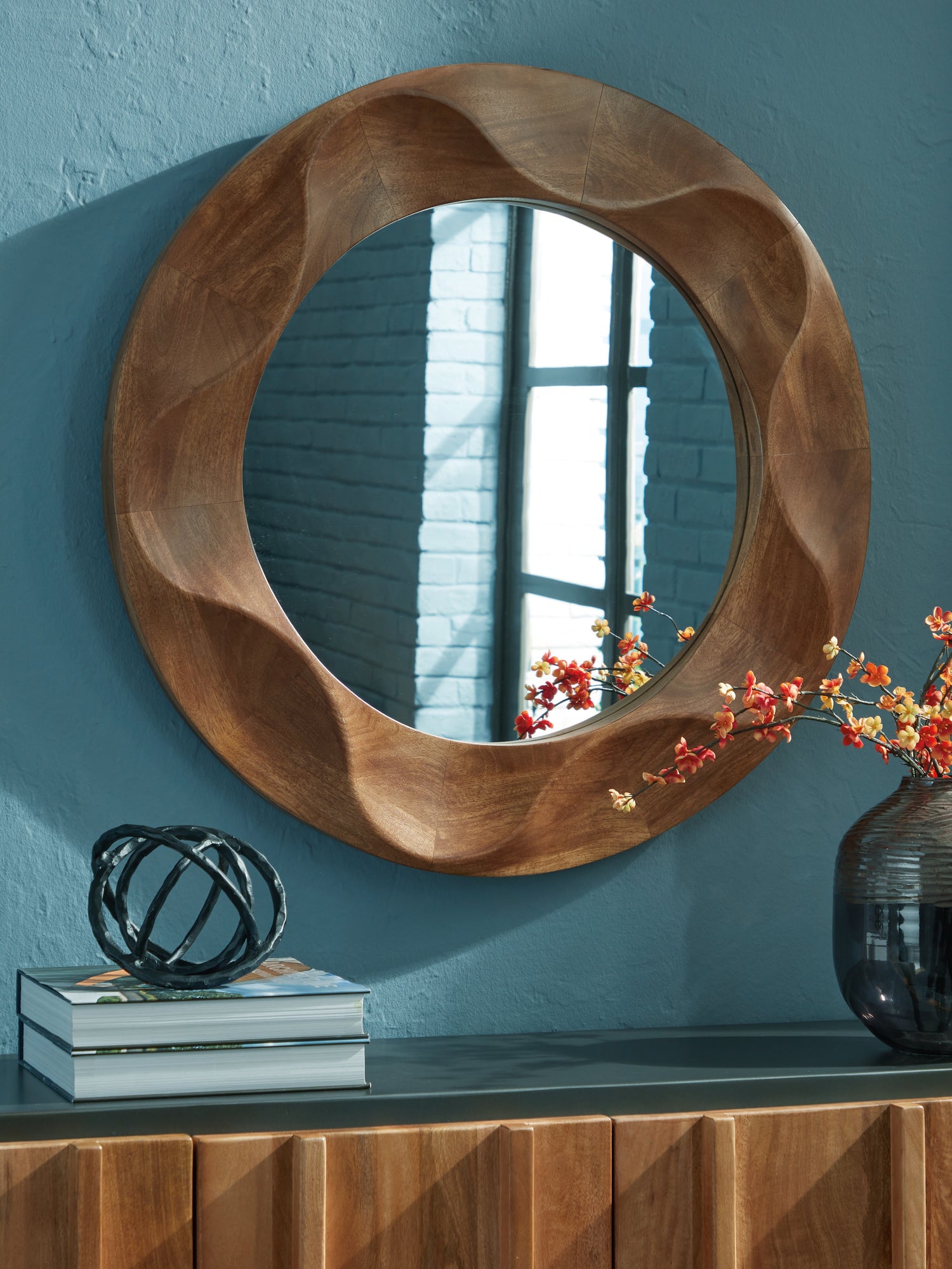 Auburndale Furniture Outlet - Ashley Furniture - Aajon Mirror - Accent Mirror / Brown - A8010427