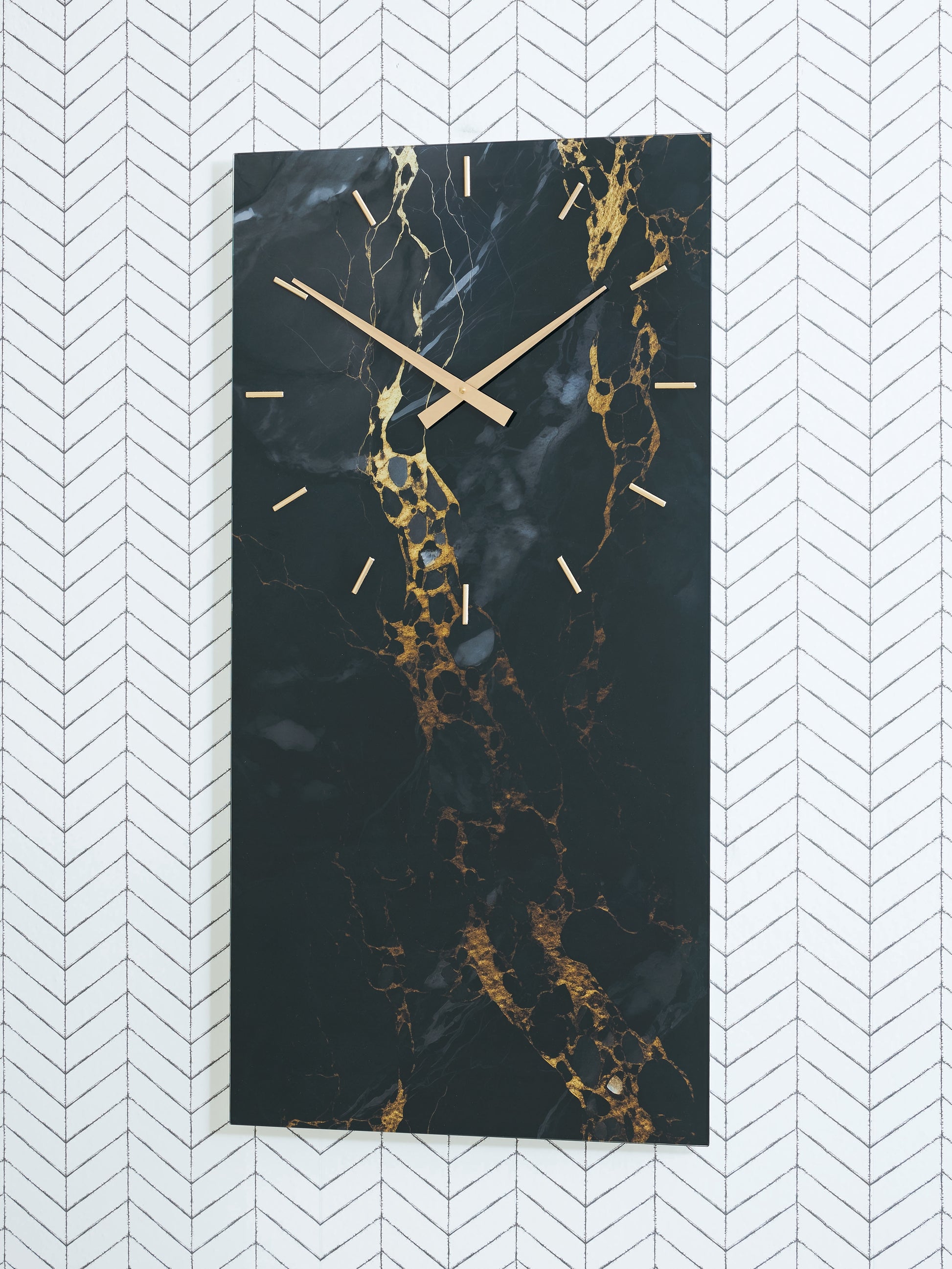 Auburndale Furniture Outlet - Ashley Furniture - Teague Wall Decor - Wall Clock / Black/Gold Finish - A8010430