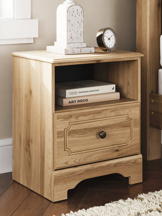 Auburndale Furniture Outlet - Ashley Furniture - Aleaport Bedroom - Five Drawer Chest / Warm Brown - PCB1075-46