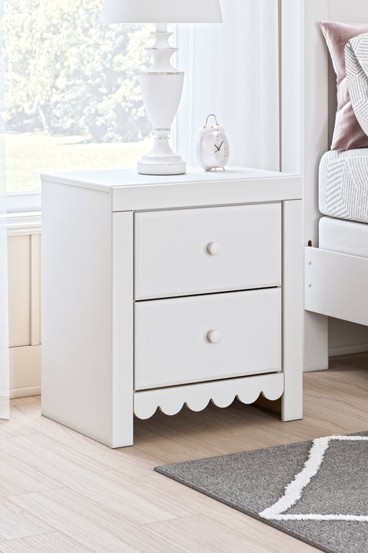 Auburndale Furniture Outlet - Ashley Furniture - Mollviney Bedroom - Full Panel Storage Bed / White - B2540B7