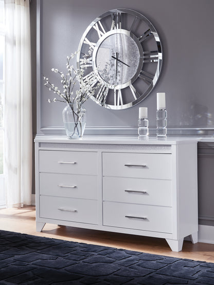 Auburndale Furniture Outlet - Ashley Furniture - Jarlee Bedroom - Dresser / White - PCB392-31