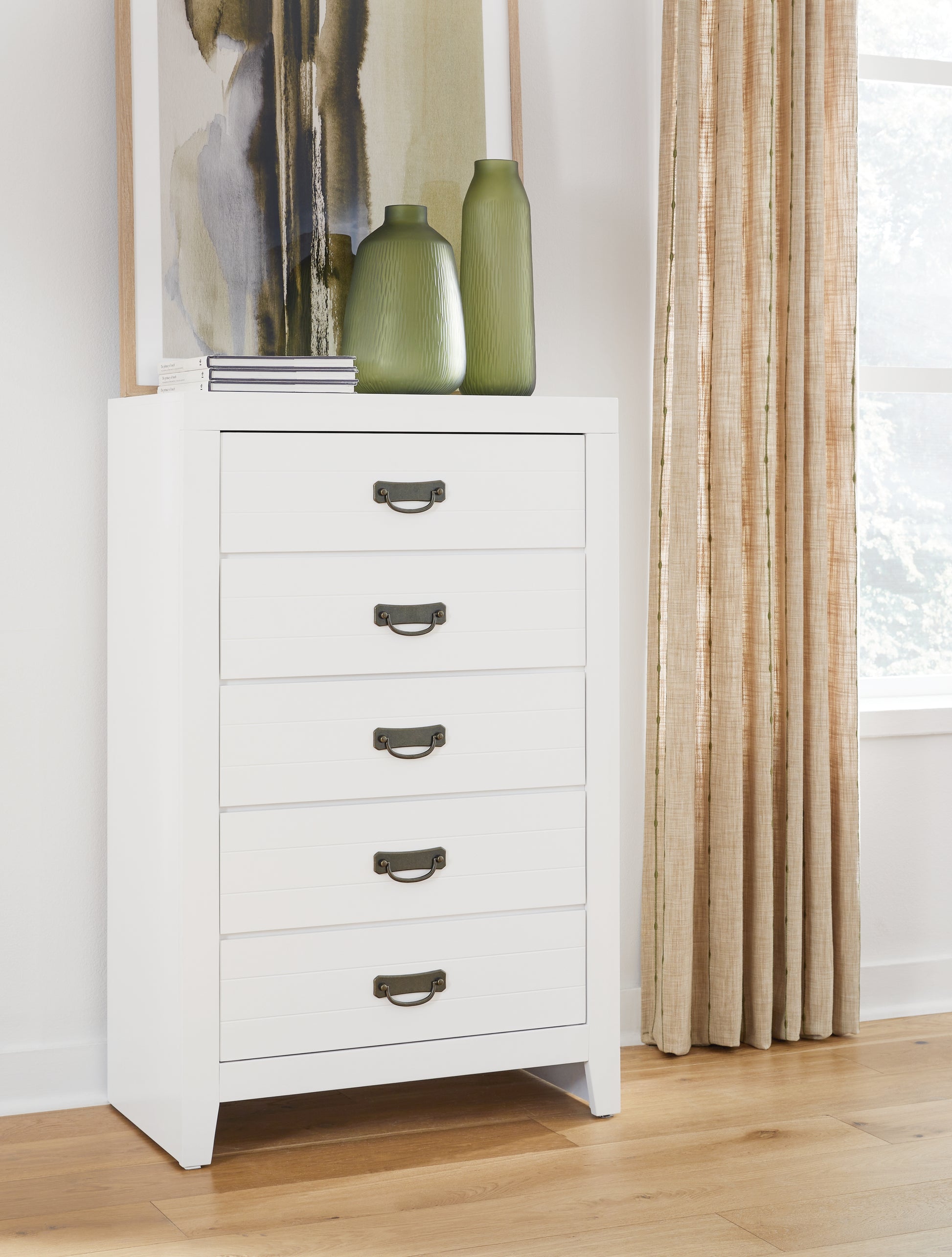 Auburndale Furniture Outlet - Ashley Furniture - Binterglen Bedroom - Five Drawer Chest / White - B427-46