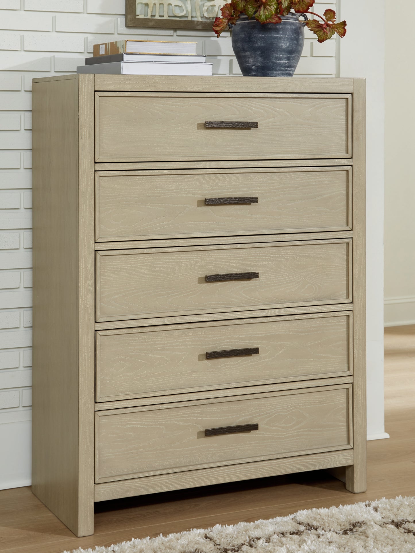 Calmoro Bedroom