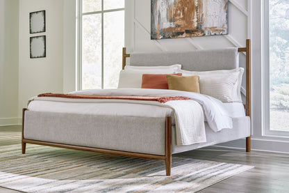 Auburndale Furniture Outlet - Ashley Furniture - Lyncott Bedroom - Queen Upholstered Panel Bed / Brown - B615B2