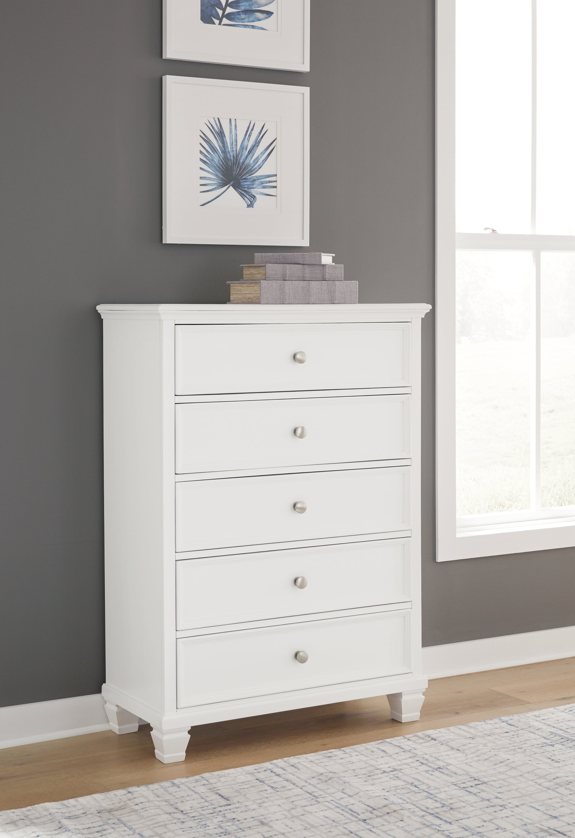 Auburndale Furniture Outlet - Ashley Furniture - Fortman Bedroom - Queen Panel Storage Bed / White - B680B20