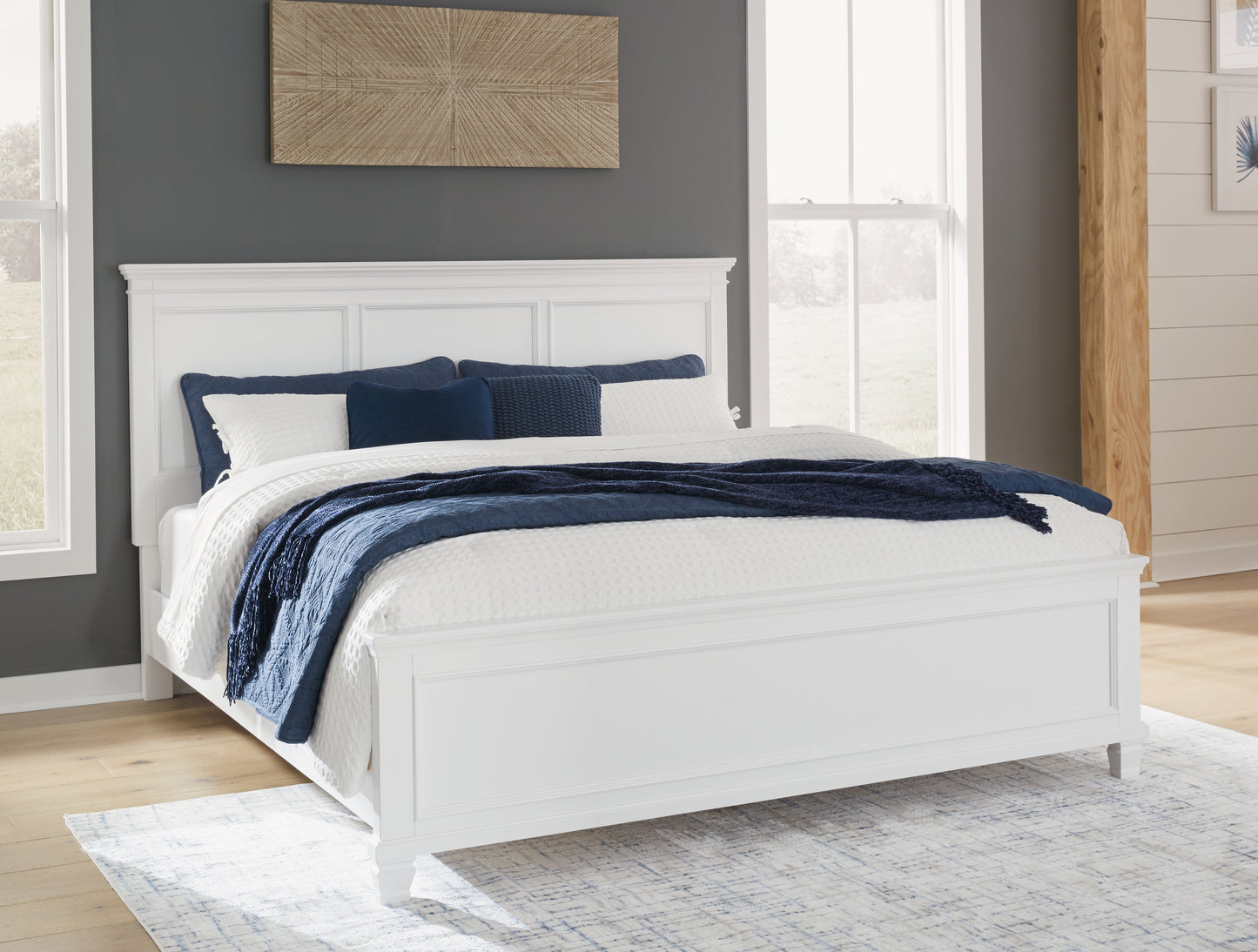Auburndale Furniture Outlet - Ashley Furniture - Fortman Bedroom - King Panel Bed / White - B680B4