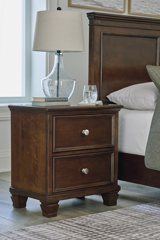 Auburndale Furniture Outlet - Ashley Furniture - Danabrin Bedroom - King Panel Storage Bed / Brown - B685B18