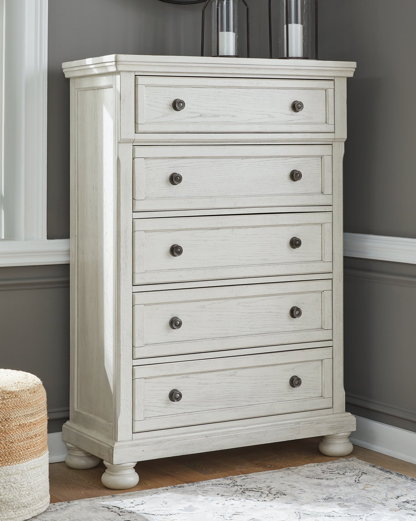 Auburndale Furniture Outlet - Ashley Furniture - Robbinsdale Bedroom - Five Drawer Chest / Antique White - B742-46