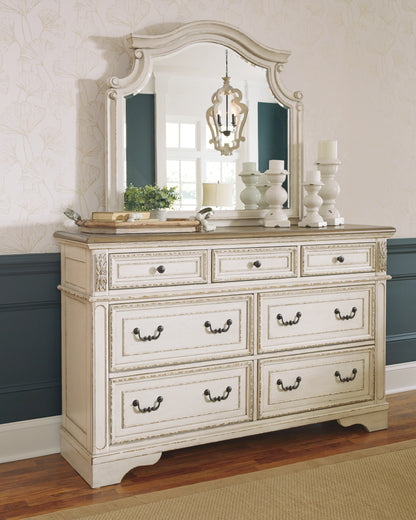 Auburndale Furniture Outlet - Ashley Furniture - Realyn Bedroom - Dresser and Mirror / Two-tone - B743B1