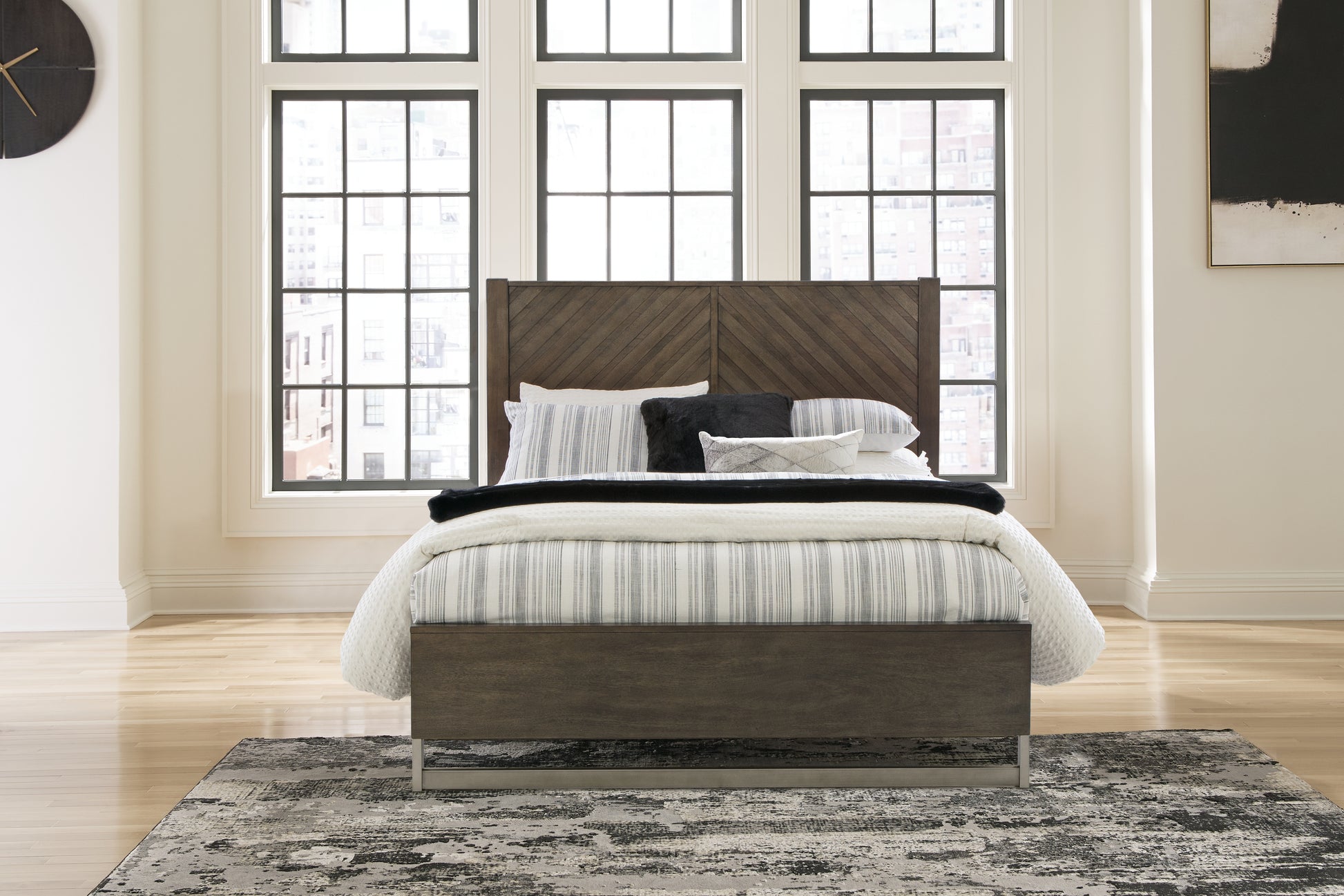 Auburndale Furniture Outlet - Ashley Furniture - Arkenton Bedroom - Queen Panel Bed / Grayish Brown - B786B2