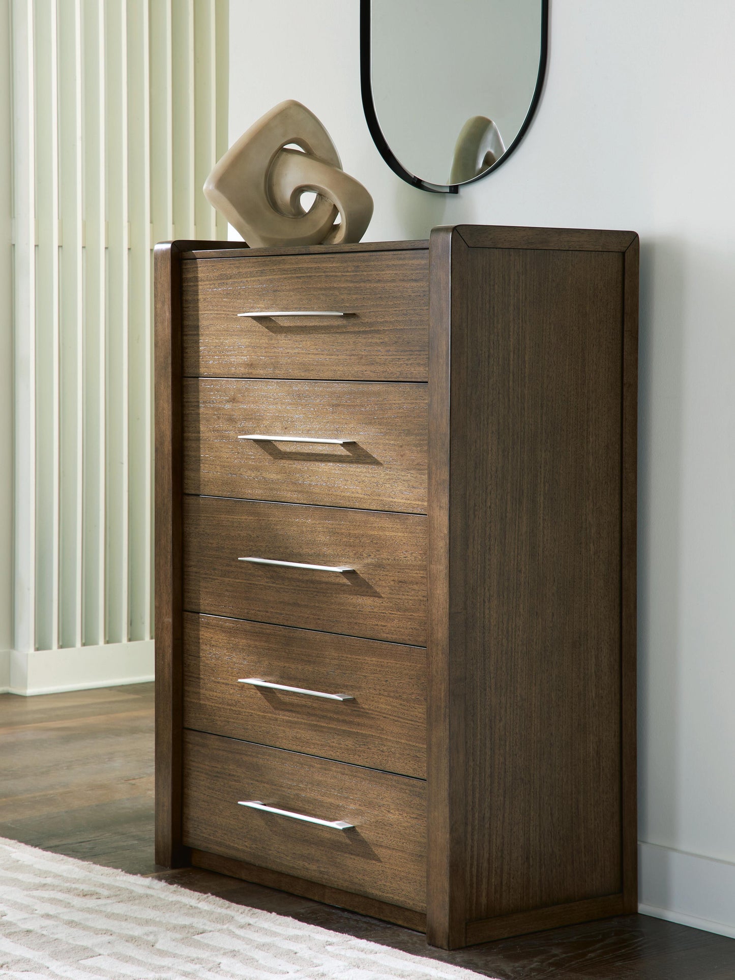 Auburndale Furniture Outlet - Ashley Furniture - Marxmore Bedroom - Five Drawer Chest / Brown - B863-46