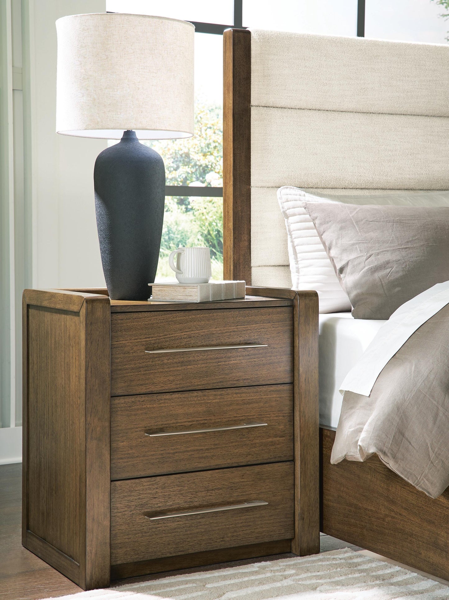 Auburndale Furniture Outlet - Ashley Furniture - Marxmore Bedroom - Three Drawer Night Stand - B863-93