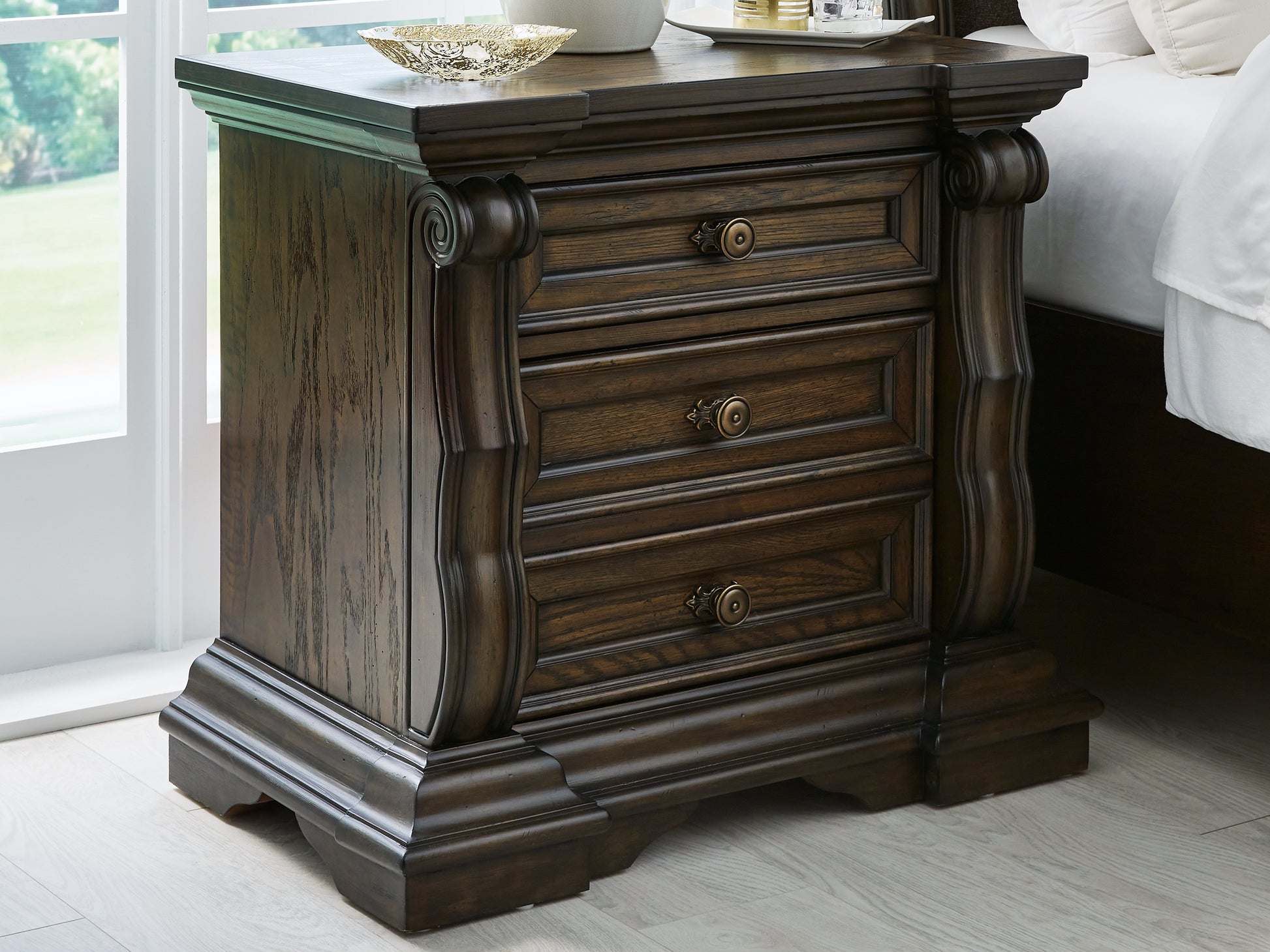 Auburndale Furniture Outlet - Ashley Furniture - Maylee Bedroom - Dresser and Mirror / Dark Brown - B947B1