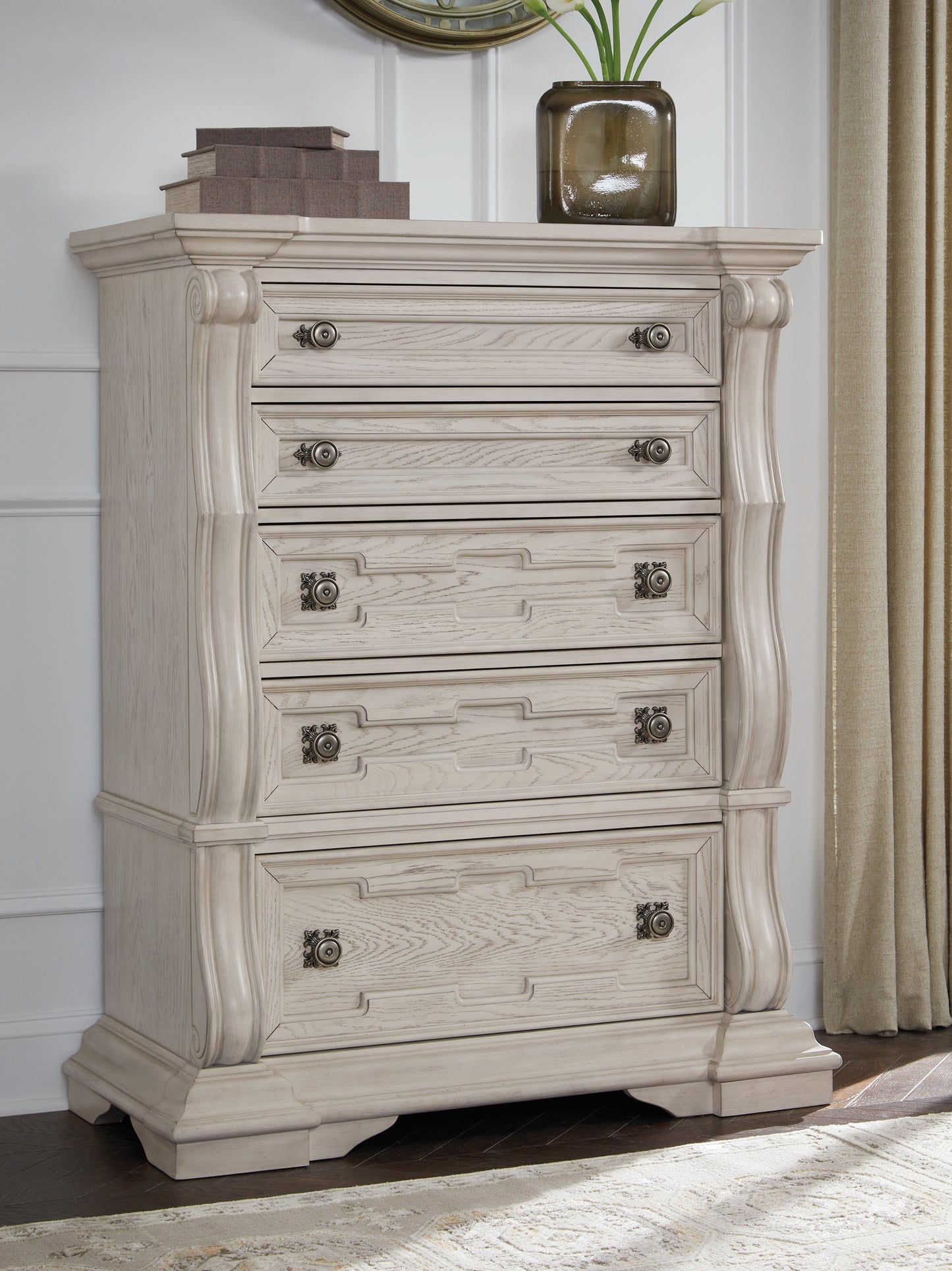 Auburndale Furniture Outlet - Ashley Furniture - Bruchandi Bedroom - Five Drawer Chest / Antique White - PCB948-46