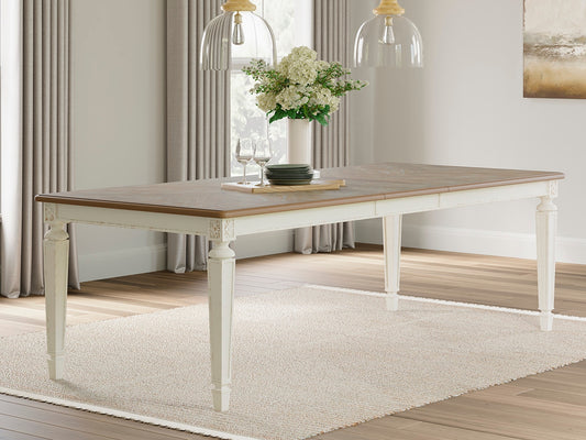 Auburndale Furniture Outlet - Ashley Furniture - Realyn Dining Room - Dining Chair (Set of 2) / Chipped White - D743-02X2