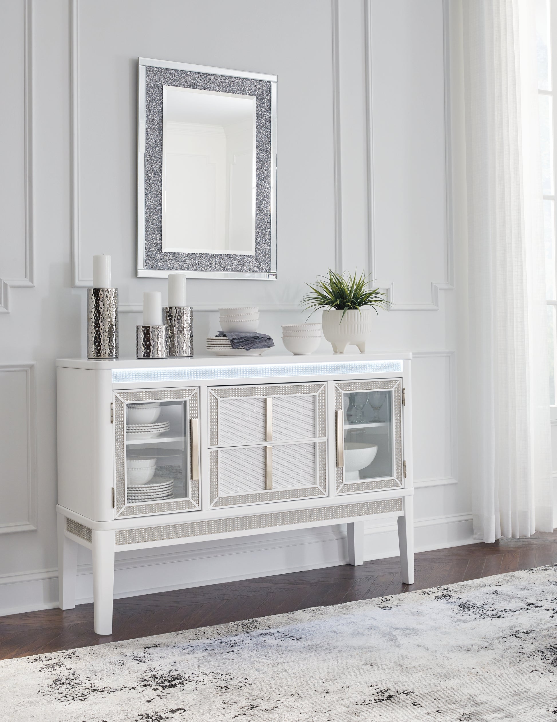 Auburndale Furniture Outlet - Ashley Furniture - Chalanna Dining Room - Dining Room Server / White - D822-60