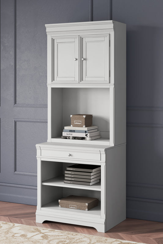 Auburndale Furniture Outlet - Ashley Furniture - Kanwyn Bookcase - Bookcase / Whitewash - H777H7