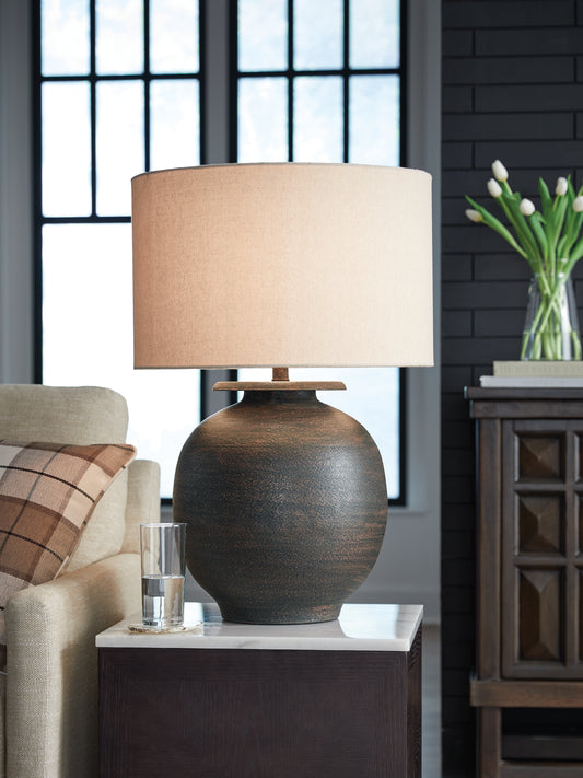 Auburndale Furniture Outlet - Ashley Furniture - Carlenbury Lighting - Metal Table Lamp (1/CN) / Antique Brown - L207574