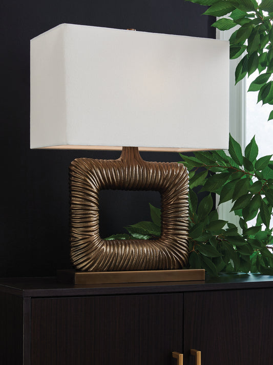Auburndale Furniture Outlet - Ashley Furniture - Garronby Lighting - Metal Table Lamp (1/CN) / Antique Brass Finish - L207604