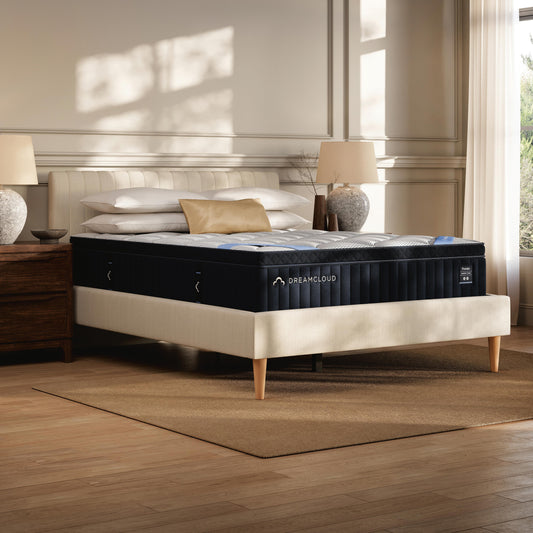 Auburndale Furniture Outlet - Ashley Furniture - Dreamcloud Premier Memory Foam Mattresses - Queen - M12131