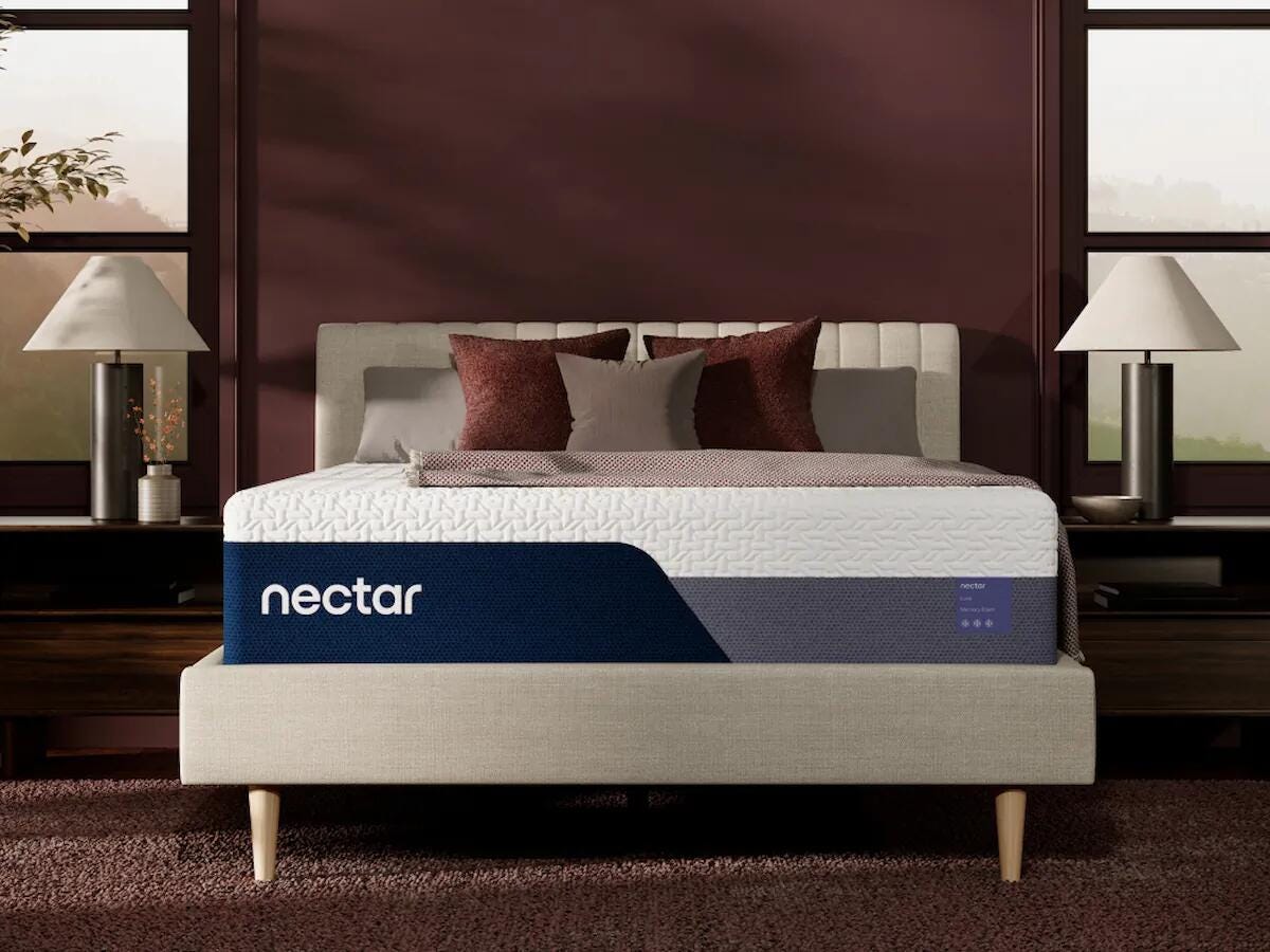 Auburndale Furniture Outlet - Ashley Furniture - Nectar Luxe Memory Foam Mattresses - Queen / White - M12731