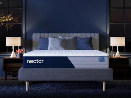 Auburndale Furniture Outlet - Ashley Furniture - Nectar Classic Hybrid Mattresses - Queen / White - M14031