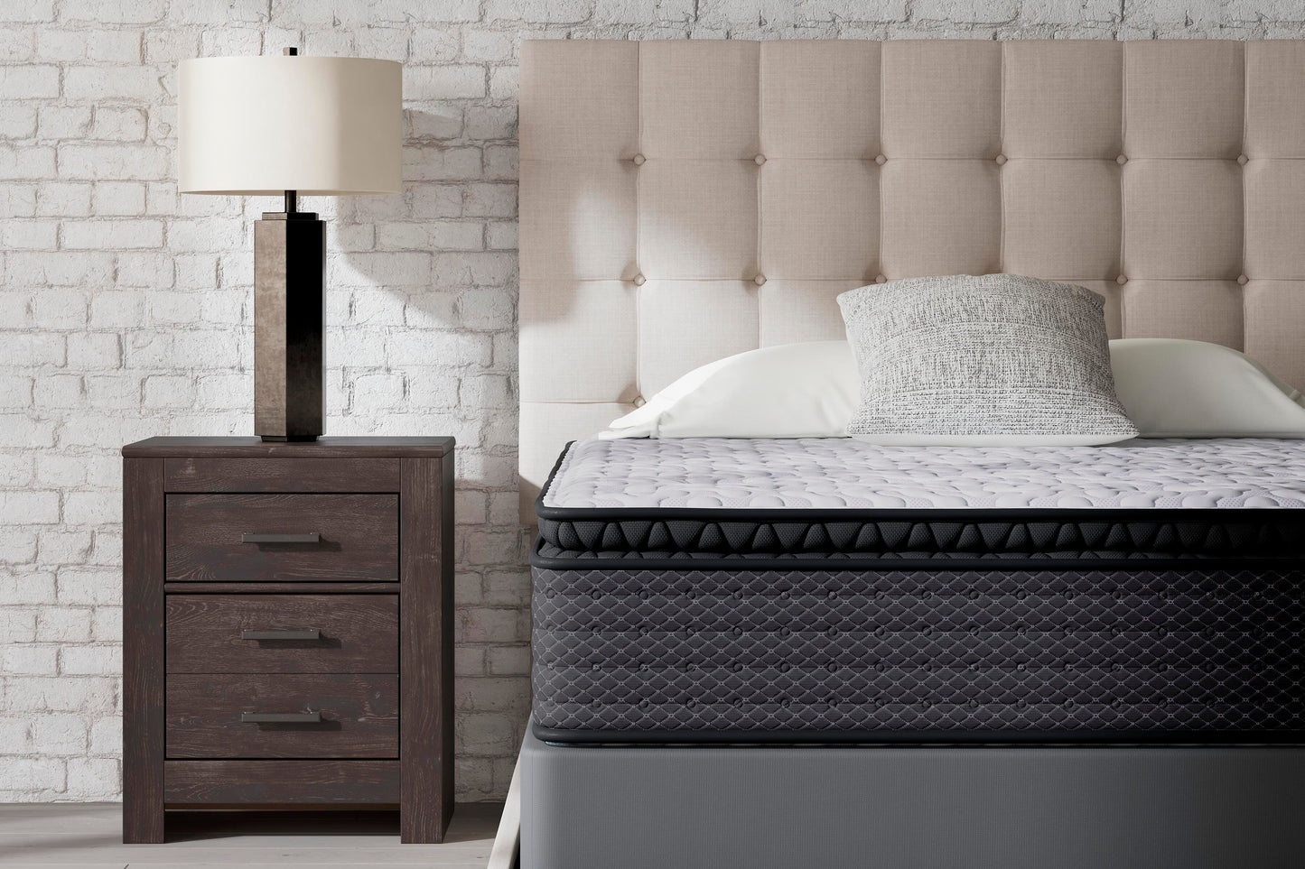 Auburndale Furniture Outlet - Ashley Furniture - Anniversary Edition Pillowtop Mattresses - King - M42241