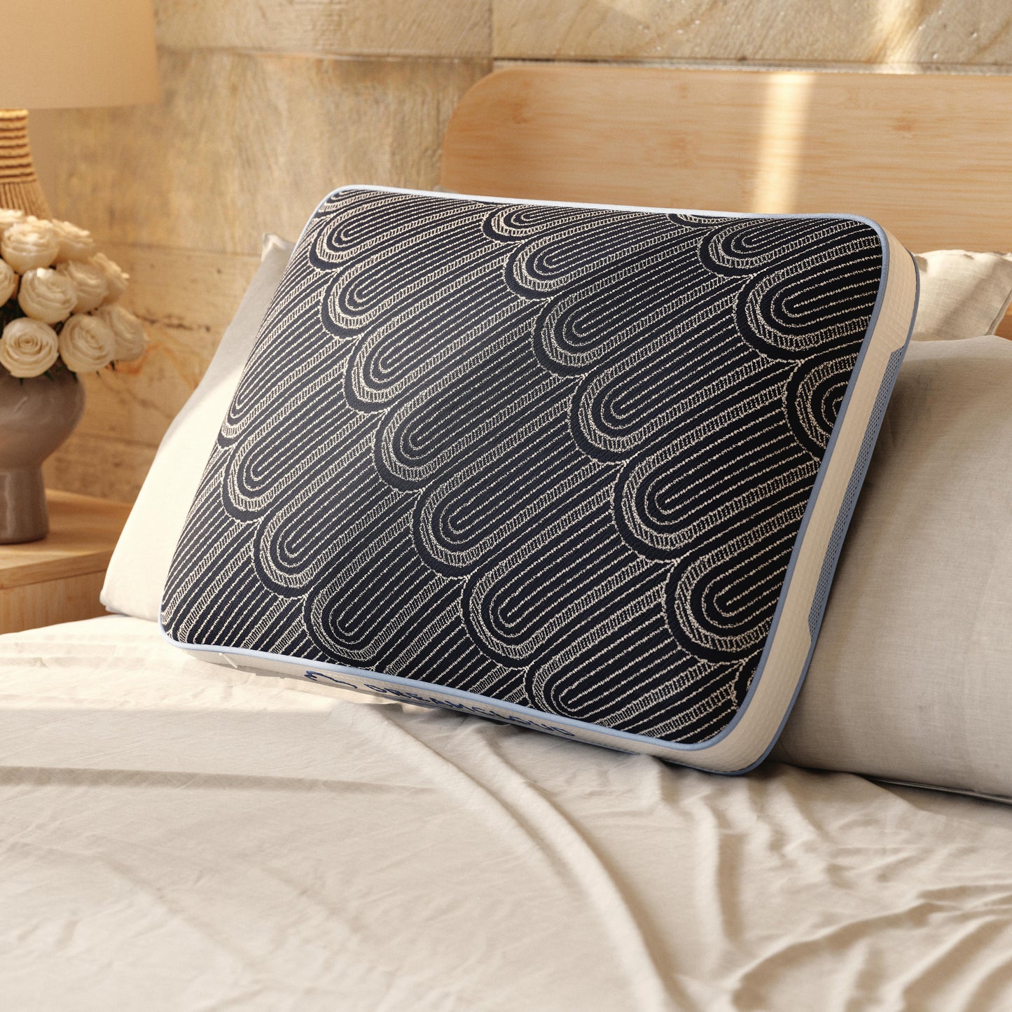 Auburndale Furniture Outlet - Ashley Furniture - DreamCloudTM Luxe Pillow (Set of 4) - Pillow (4/CS) - M88906