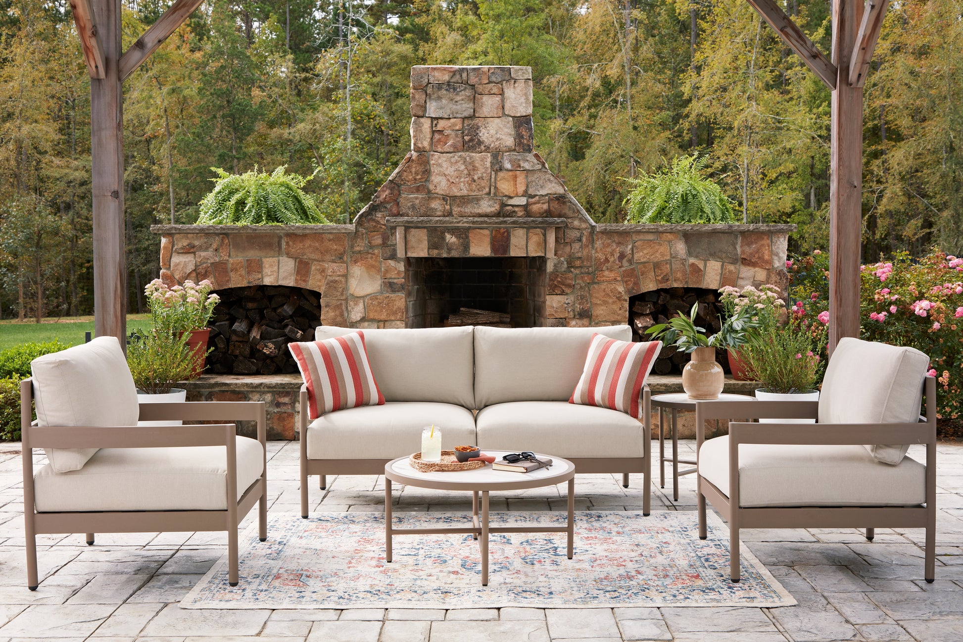 Auburndale Furniture Outlet - Ashley Furniture - Bluff Trail Outdoor - Love/Chairs/Tables Set (5/CN) - PCP383-080