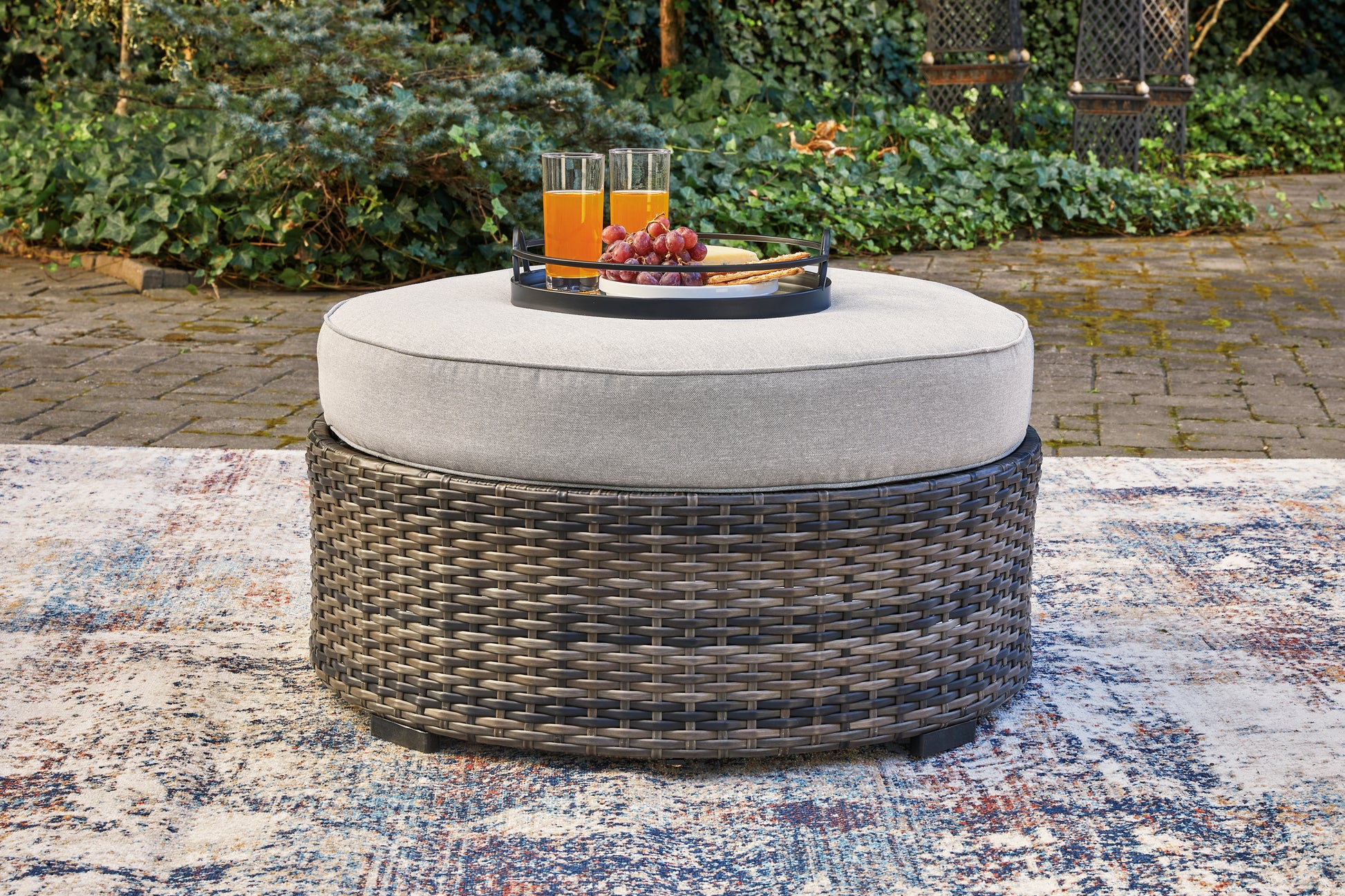 Auburndale Furniture Outlet - Ashley Furniture - Harbor Court Outdoor - Corner with Cushion (Set of 2) / Gray - P459-877