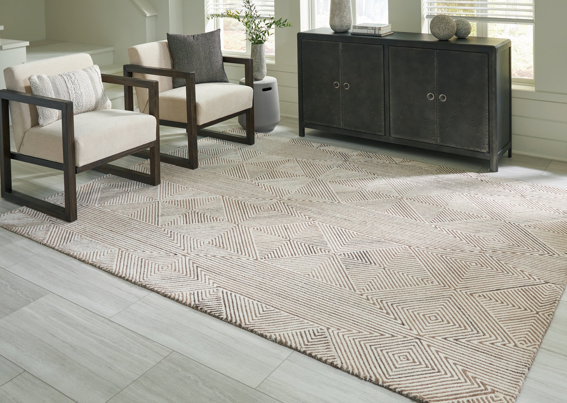 Auburndale Furniture Outlet - Ashley Furniture - Jadott Rug - 8' x 10' Rug / Beige/Brown - R406801
