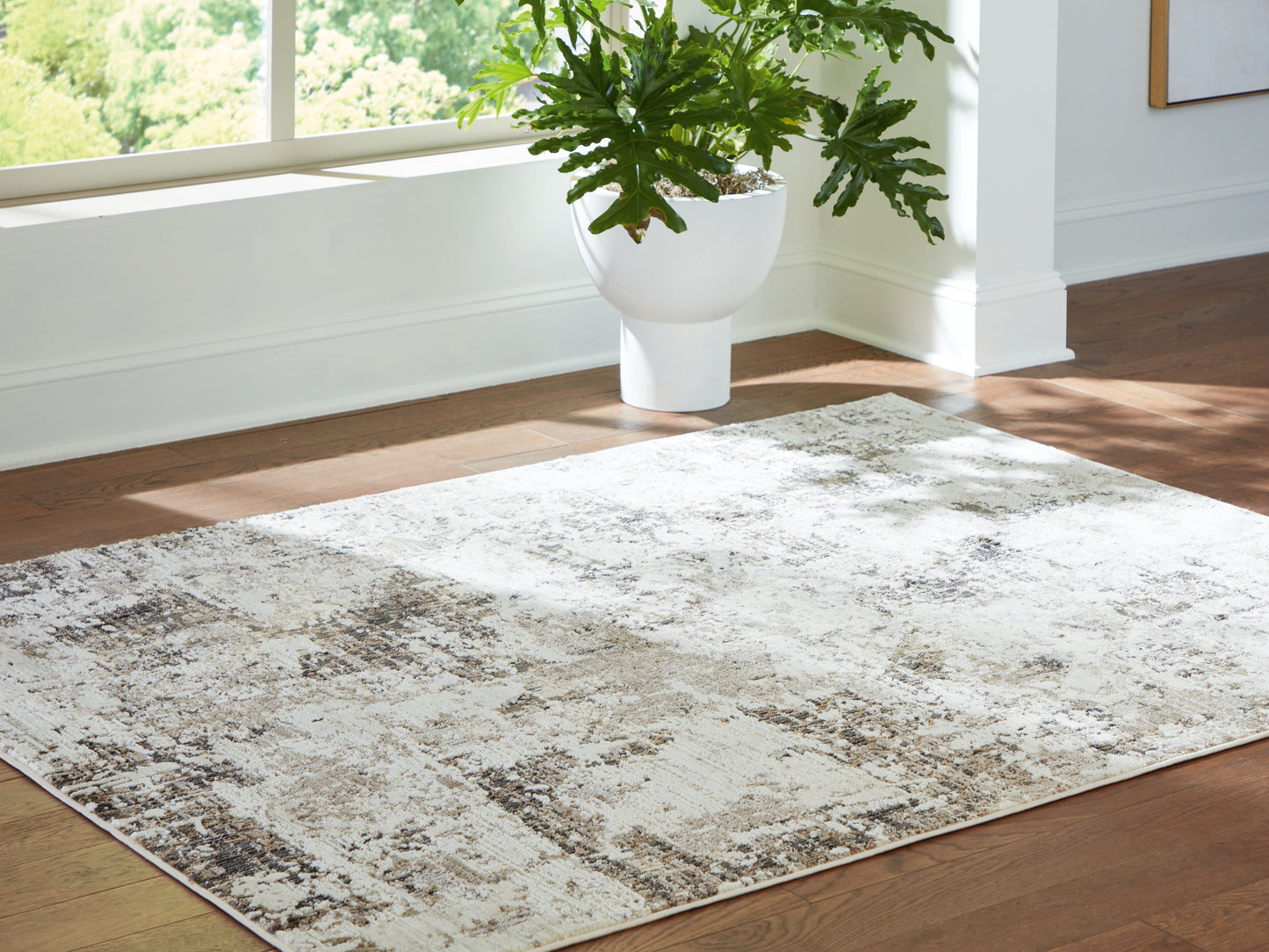 Auburndale Furniture Outlet - Ashley Furniture - Barricland Rug - Medium Rug - R408282