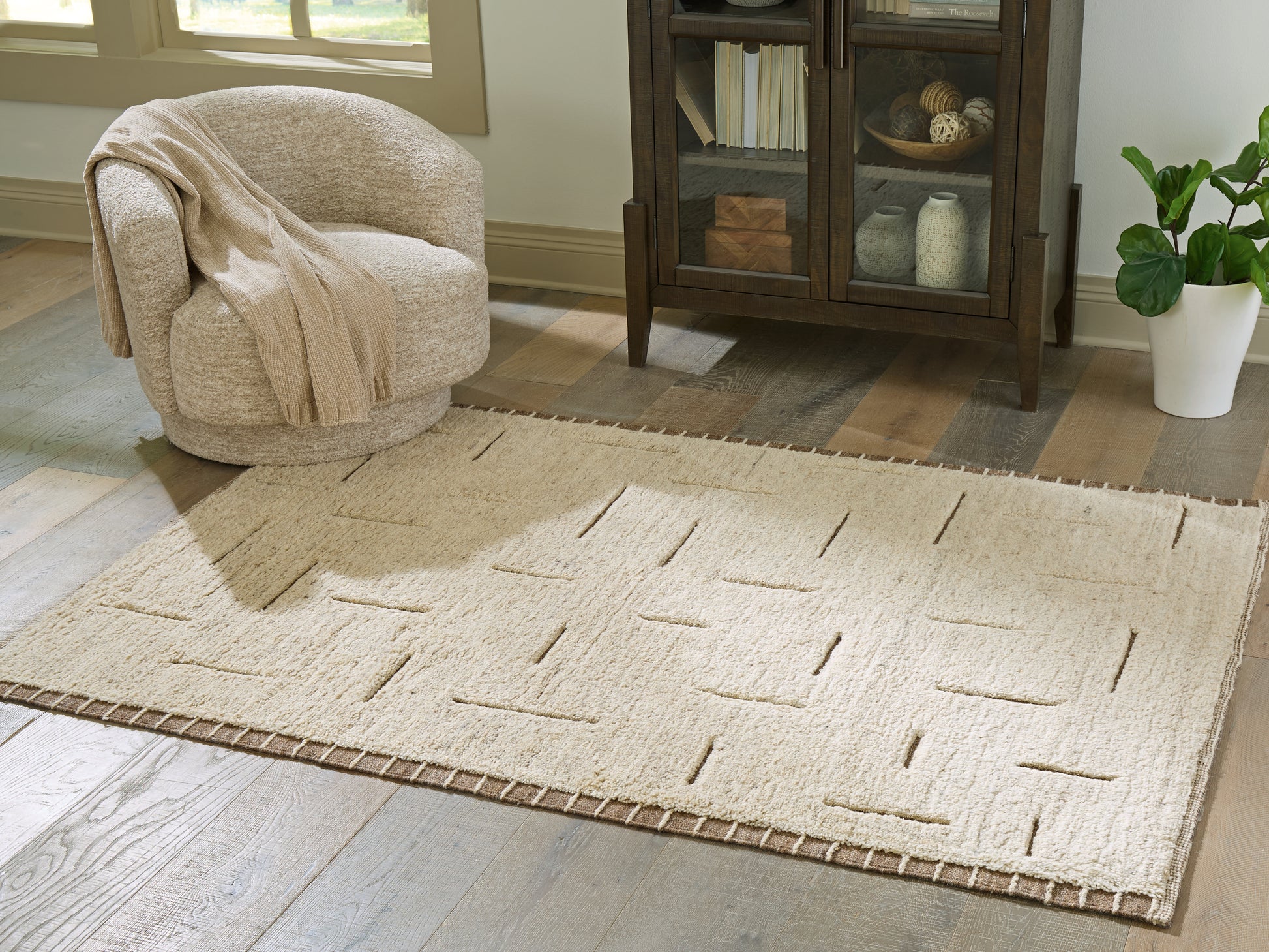 Auburndale Furniture Outlet - Ashley Furniture - Clayman Rug - Medium Rug - R408342