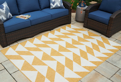 Auburndale Furniture Outlet - Ashley Furniture - Thomley Rug - 5' x 7' Rug / Ivory/Yellow - R900062