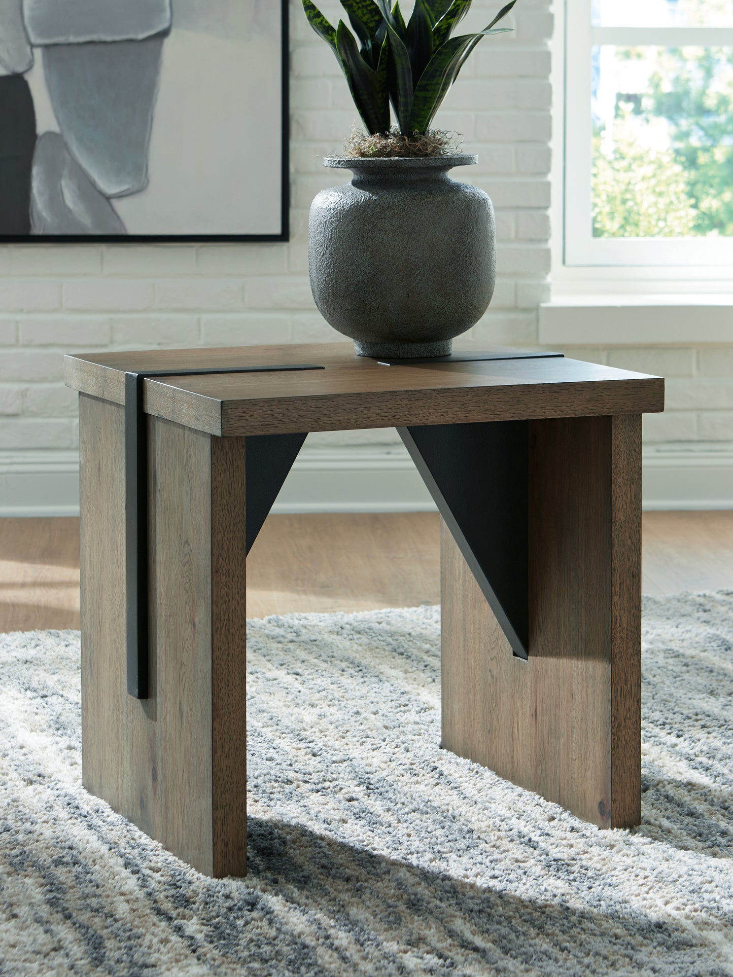 Auburndale Furniture Outlet - Ashley Furniture - Kandinew End Table - Square End Table - T554-2