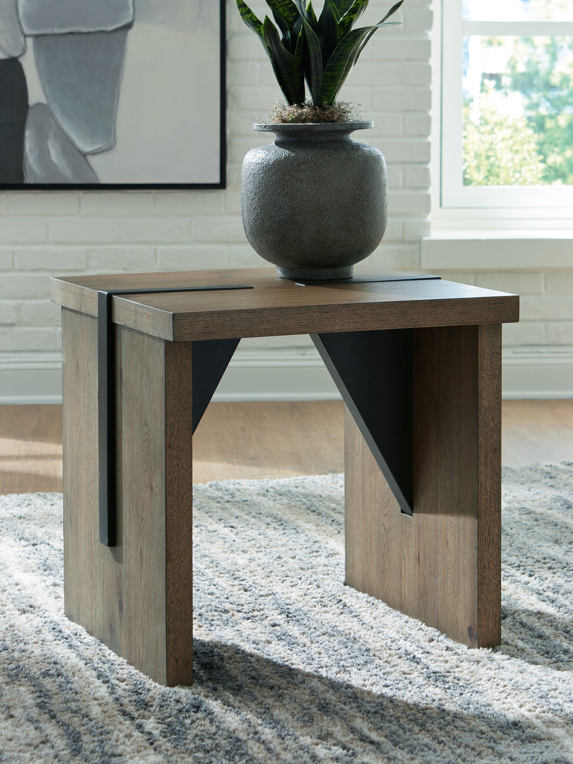 Auburndale Furniture Outlet - Ashley Furniture - Kandinew End Table - Square End Table - T554-2