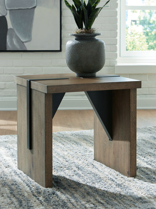 Auburndale Furniture Outlet - Ashley Furniture - Kandinew End Table - Square End Table - T554-2