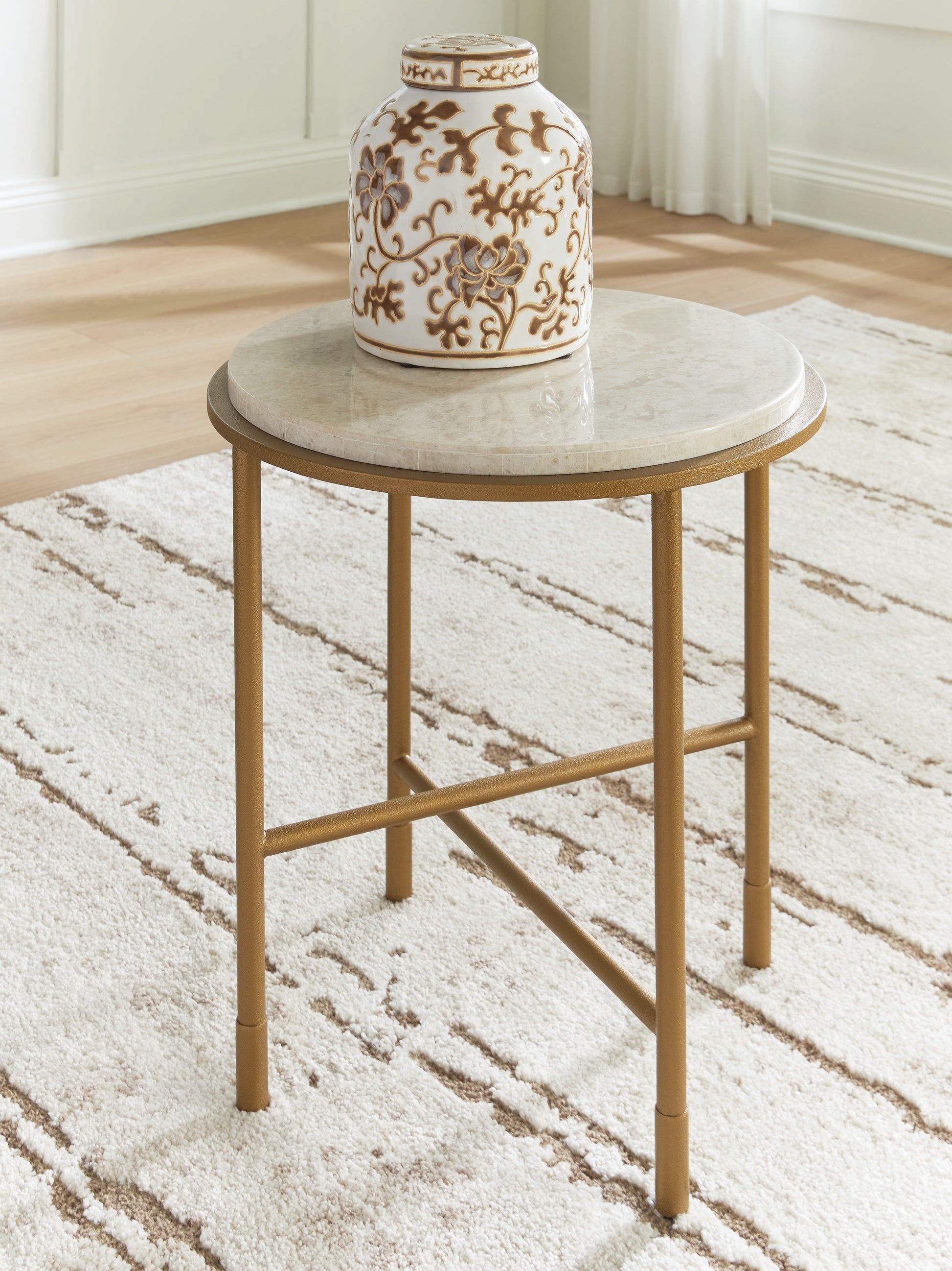 Auburndale Furniture Outlet - Ashley Furniture - Alben End Table - Round End Table - T643-6