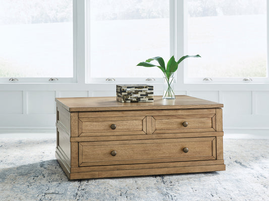Auburndale Furniture Outlet - Ashley Furniture - Sharlance Lift-Top Coffee Table - Lift Top Cocktail Table / Light Brown - T655-9