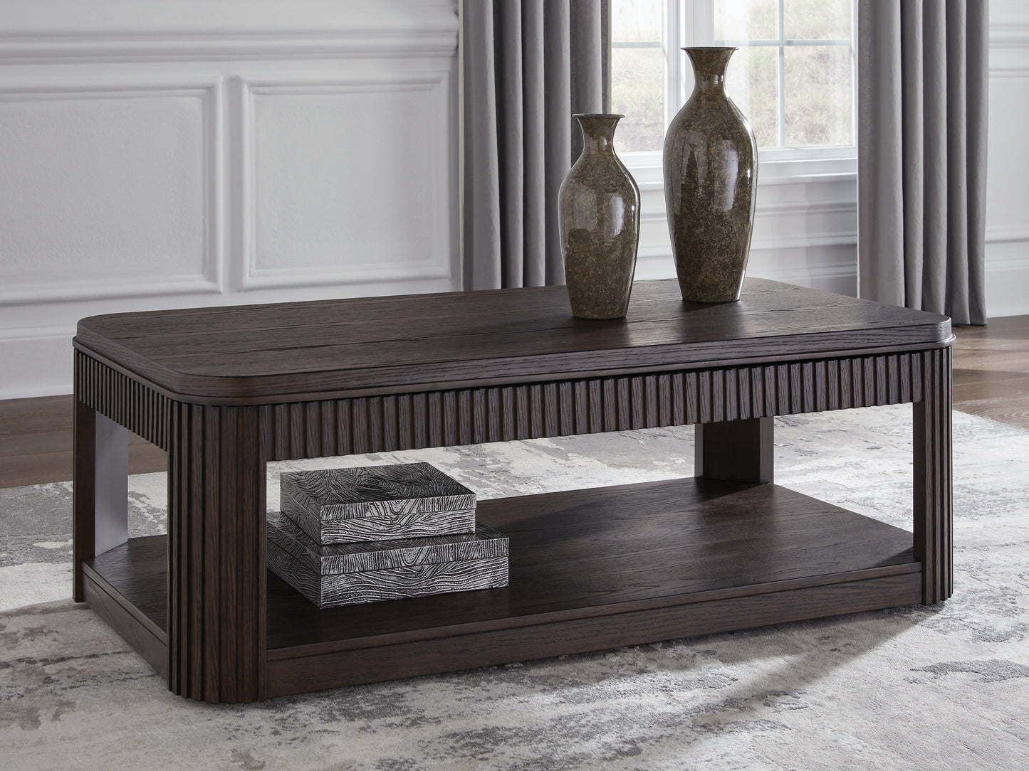 Auburndale Furniture Outlet - Ashley Furniture - Carlibrie Lift-Top Coffee Table - Lift Top Cocktail Table / Warm Brown - T700-9