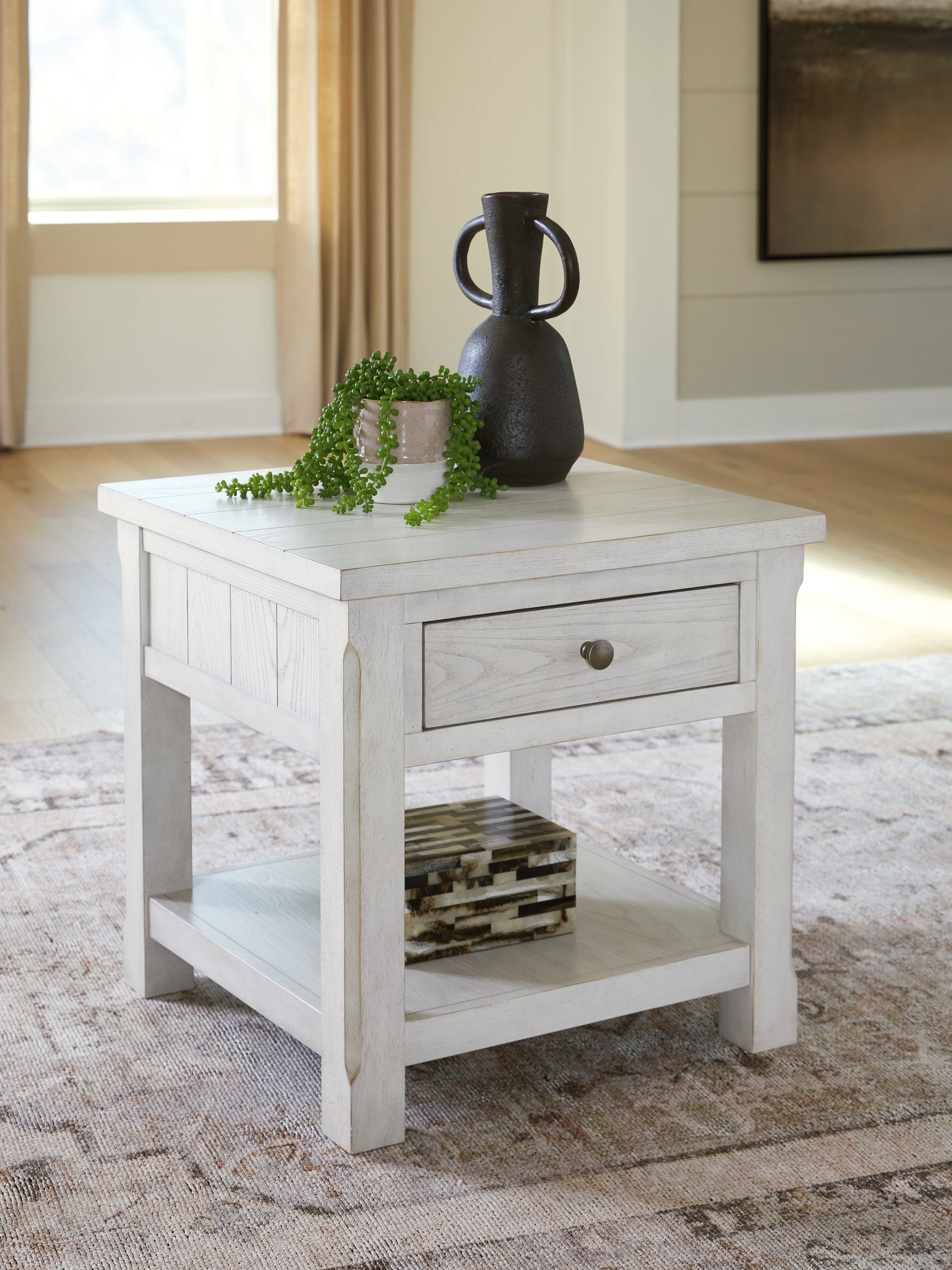 Auburndale Furniture Outlet - Ashley Furniture - Robbinsdale End Table - Square End Table - T729-2