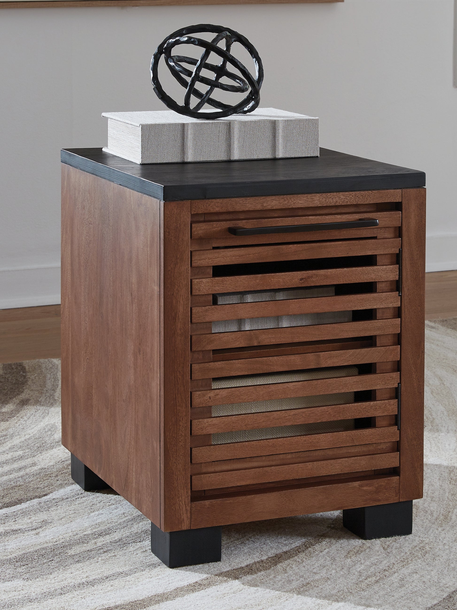 Auburndale Furniture Outlet - Ashley Furniture - Kallari Chairside End Table - Chair Side End Table / Warm Brown/Black - T737-7