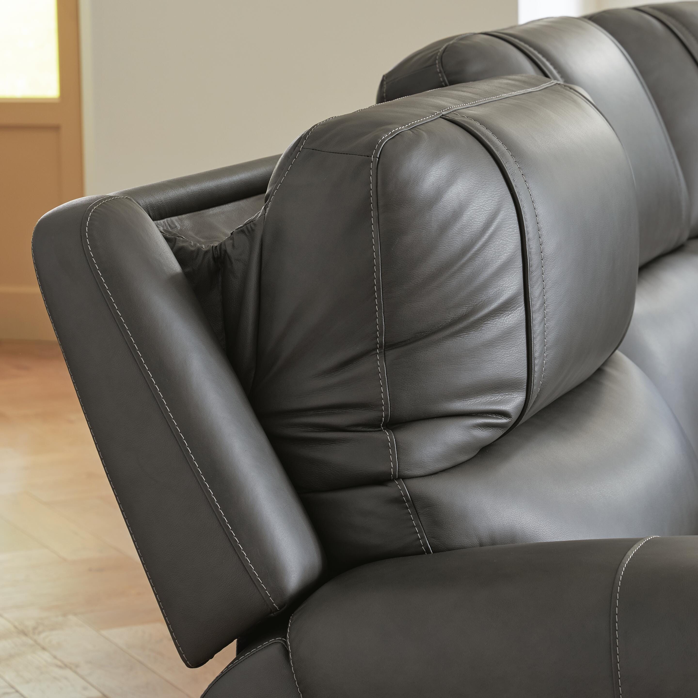 Auburndale Furniture Outlet - Ashley Furniture - 5Z - Pittson